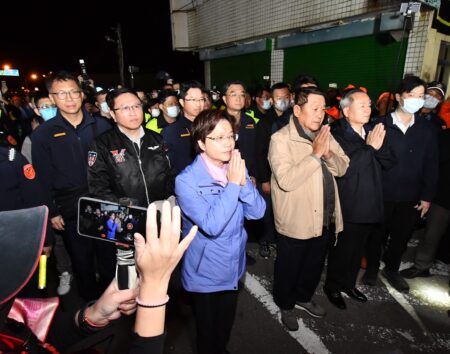 彰化縣長王惠美迎媽祖鑾駕祈福：盼姊妹早日康復