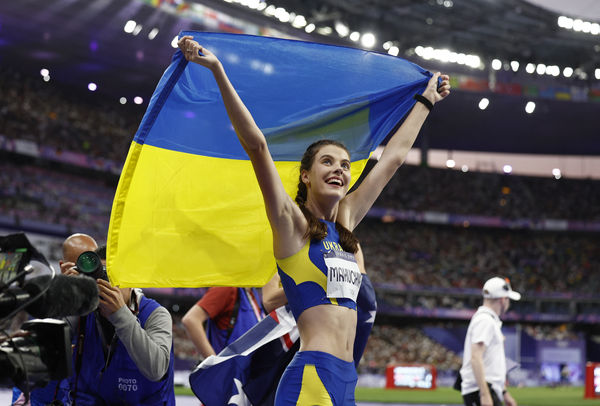 ▲烏克蘭跳高選手Mahuchikh 為烏克蘭奪下第一枚巴黎奧運金牌。（圖：路透社）