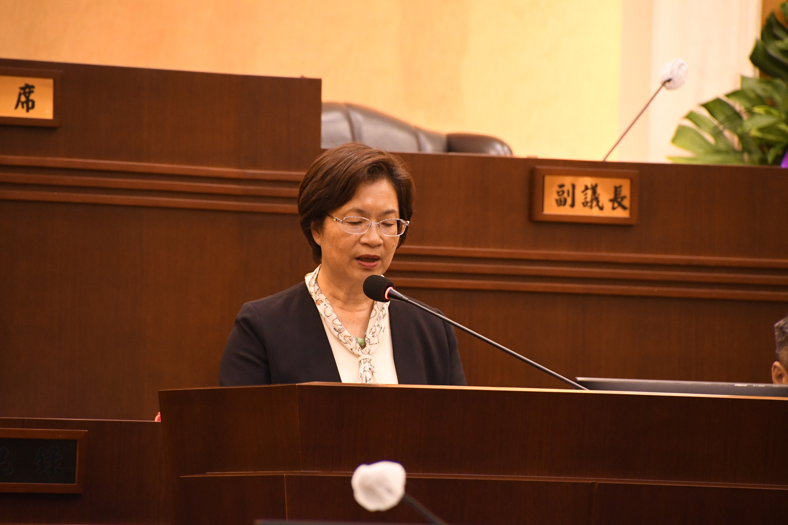 ▲彰化縣議會第20屆第4次定期會，縣長王惠美進行施政報告，王惠美針對明年度的總預算案進行了詳細說明。（記者張溎壕攝）