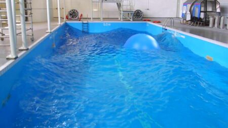 臺風訓「GWO亞太區年度最佳團隊」   打造海上情境訓練游泳池