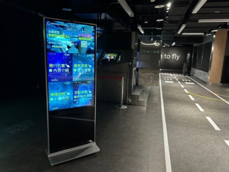 發霸科技X沅星航空！飛行中心進駐客製化廣告機