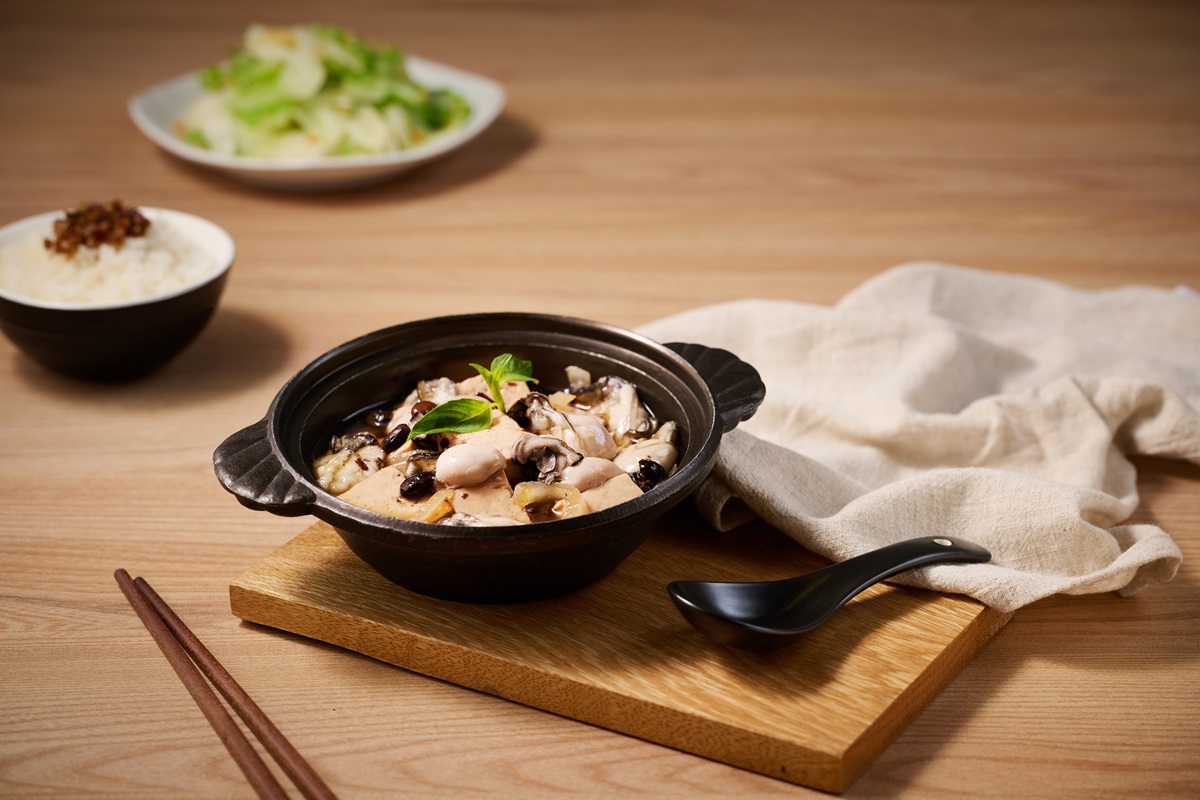 身分證對中「1、6、8」任一碼的消費者,2月底前到「就饗鐵板燒」內用消費達指定門檻就招待「鐵板豆腐鮮蚵」