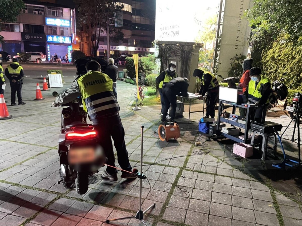 ▲環警監聯合稽查取締。(圖/中市府提供)