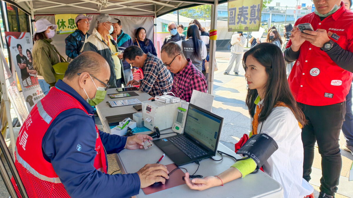 ▲SKM Park Outlets 高雄草衙 特別聯合館內鈴鹿賽道樂園九大娛樂品牌,共同響應捐血活動。(圖/記者黃淑貞攝)