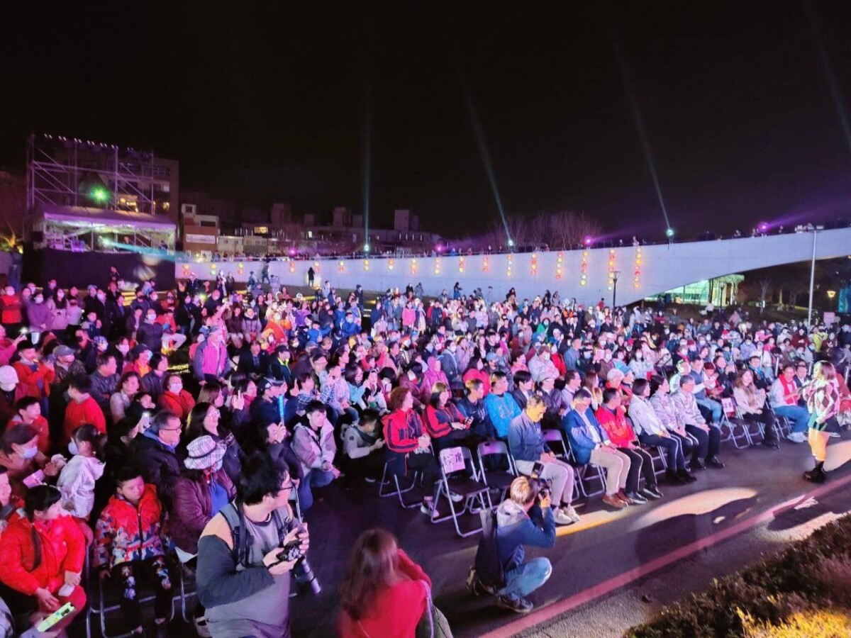 台灣燈會在桃園─平鎮區燈會情人節主題音樂會(圖/桃園市政府)