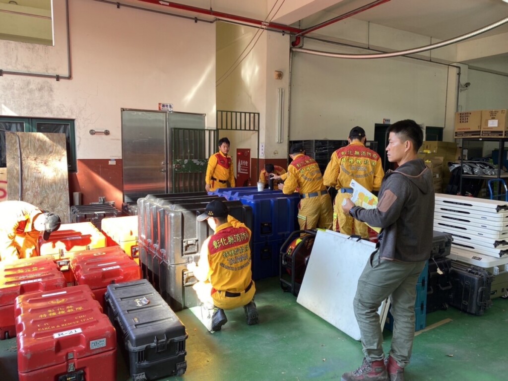 台中新光三越驚傳氣爆　彰化消防待命支援