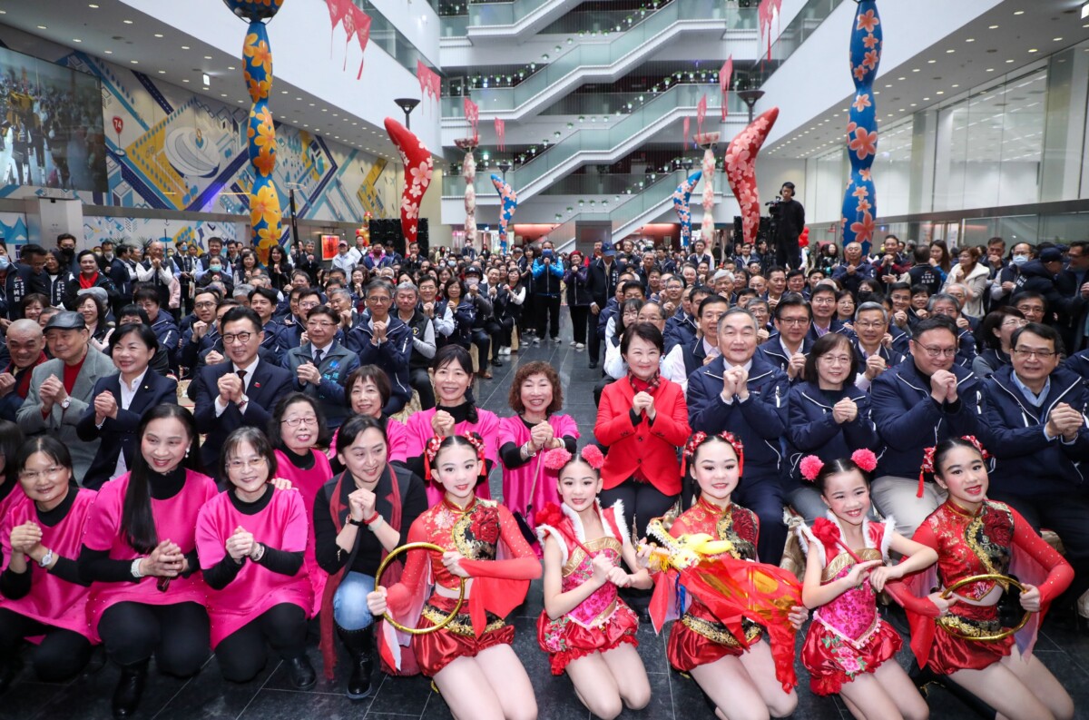 ▲「台中市各界暨台中市政府所屬一級機關員工114年新春聯合團拜」齊聚一堂，熱鬧開工。(圖/記者顏淑娟翻攝)