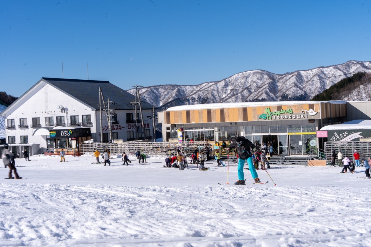 位於滋賀縣米原市內海拔最高的伊吹山上的「GLANSNOW奧伊吹」，擁有關西地區最大規模與最豐富積雪量