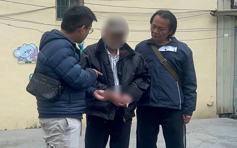 ▲警方逮捕張嫌的弟弟歸案。（圖/創新聞記者朱星明翻攝）