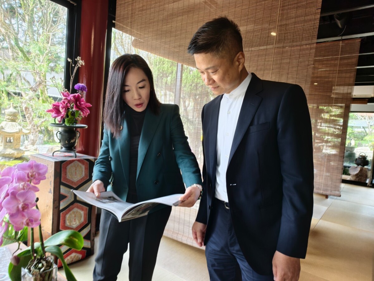 訪談前的交流「激盪思維,讓永續不僅停留在對話」,更在陽明春天這片自然環境中實踐,轉化為推動社會共好的行動力。(左:相信閱讀《Focus聚焦誌》創辦人鄭莉穎;陽明春天創辦人陳健宏。)