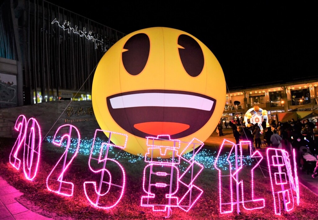 怎麼拍都超美！2025月影燈季畫下燦爛的休止符