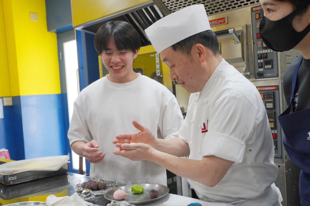 B6d9b996a205f038559a4672bb52f705