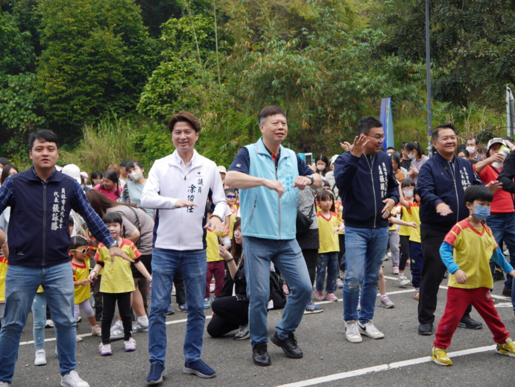 春光明媚　員林市親子踏青　走進春天的懷抱