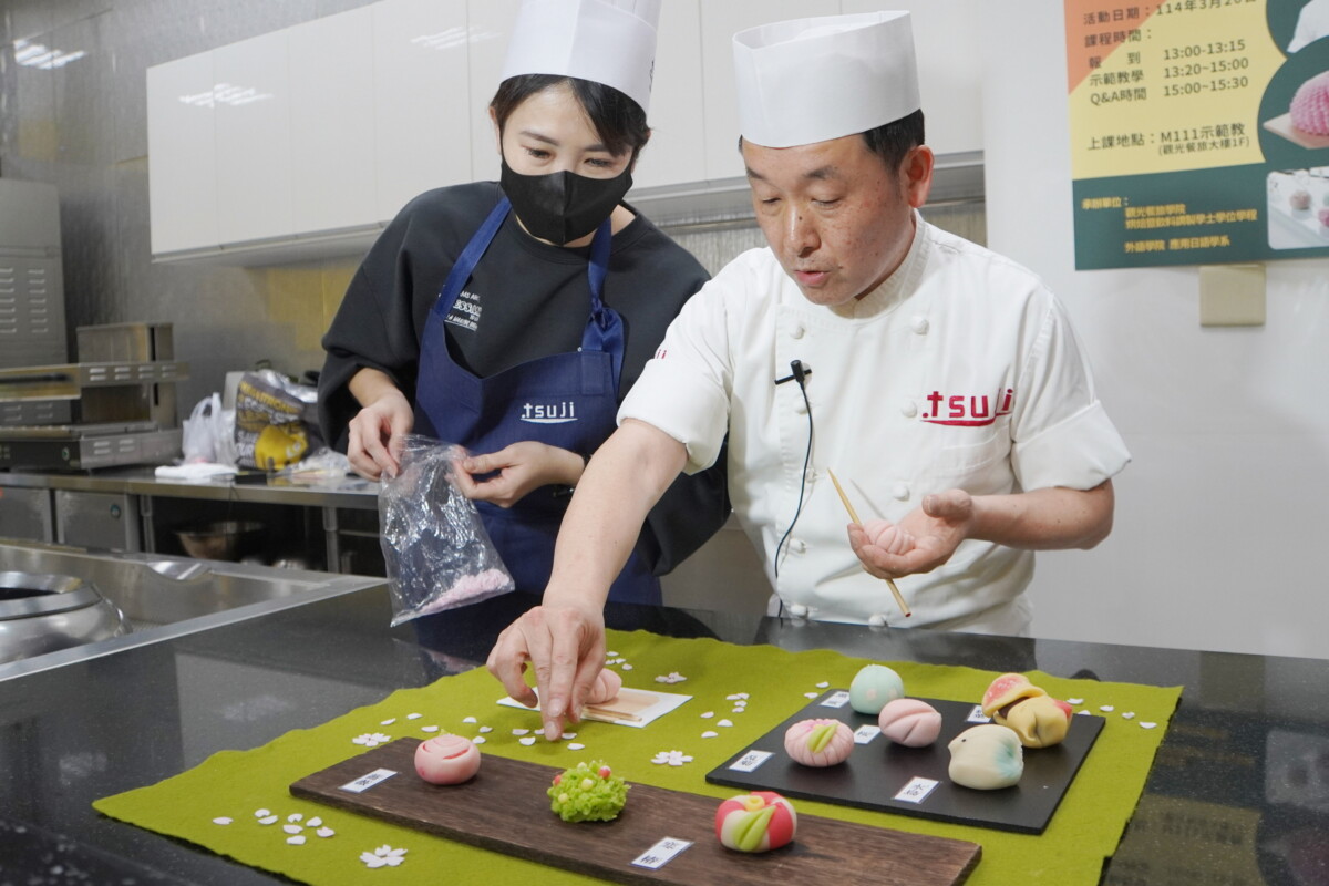 D9d67831561786d1aaba283add062021