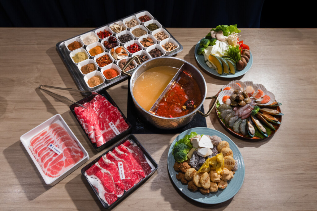 一鍋入魂！ 「小福利麻辣鍋」獨家祕製湯頭涮和牛