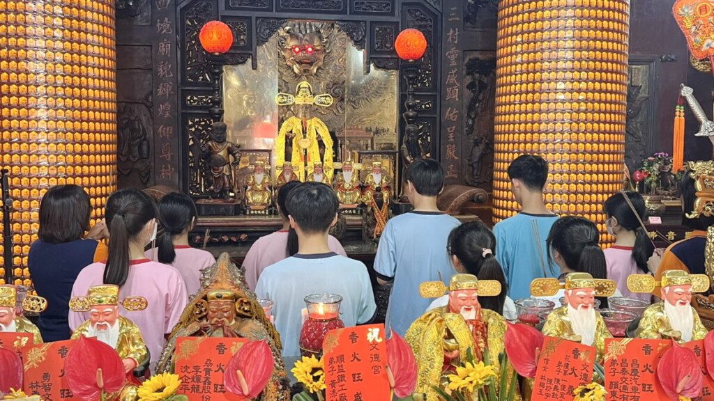 文德宮官老爺庇佑文昌一級棒 花壇國中應屆考生向在地神明祈願金榜題名 文德宮官老爺庇佑文昌一級棒 花壇國中應屆考生向在地神明祈願金榜題名