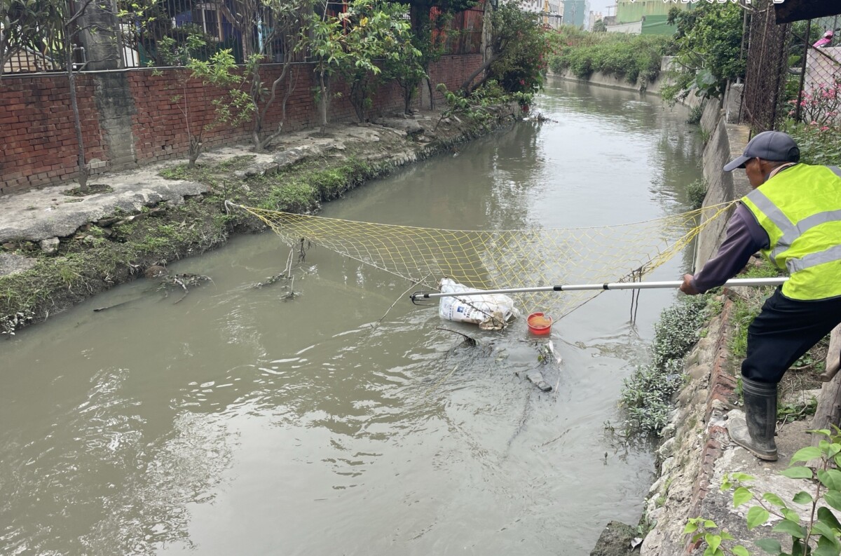 0d95f8e7867bd6086d45925cf2422a40