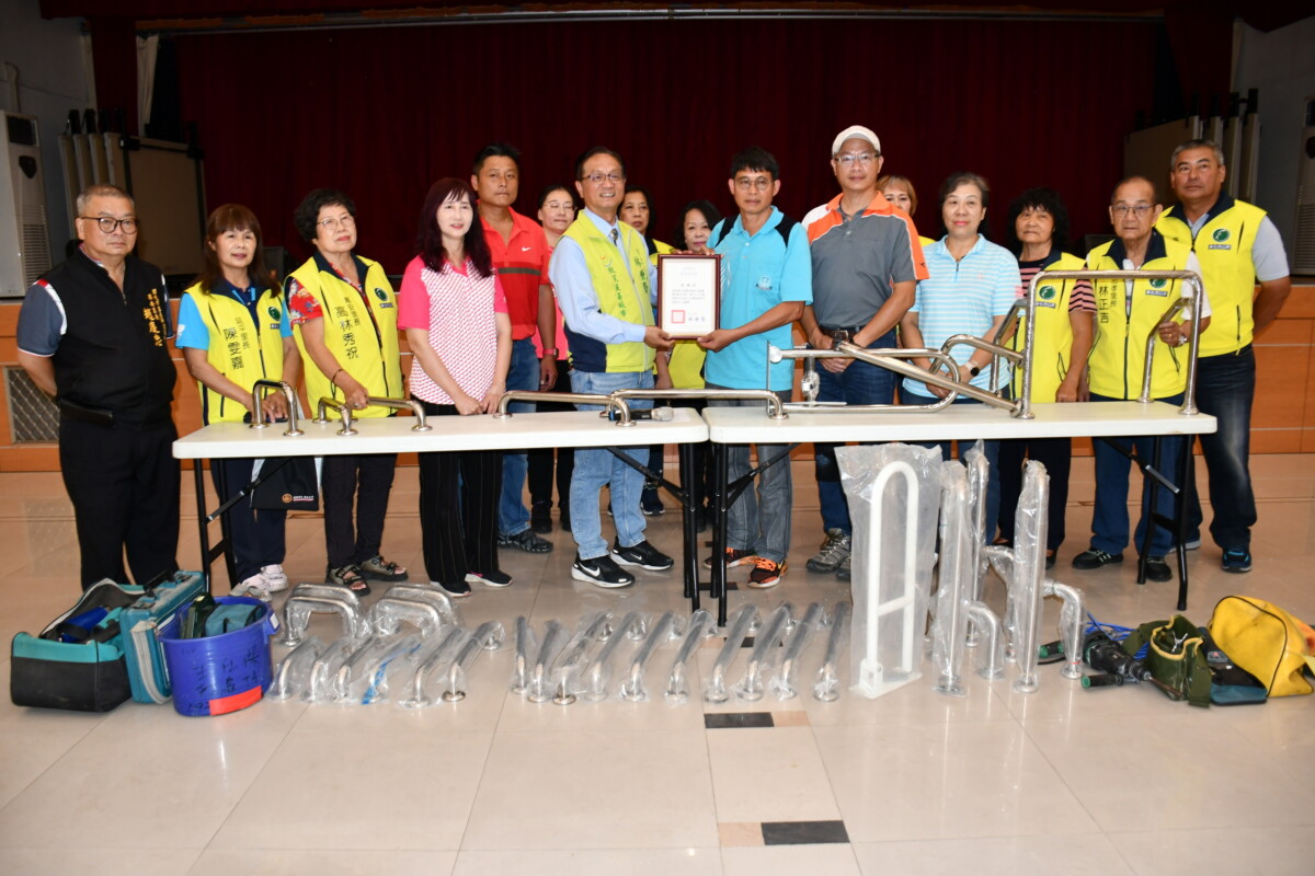 8818412da8aed73f4c898e3255429d9d