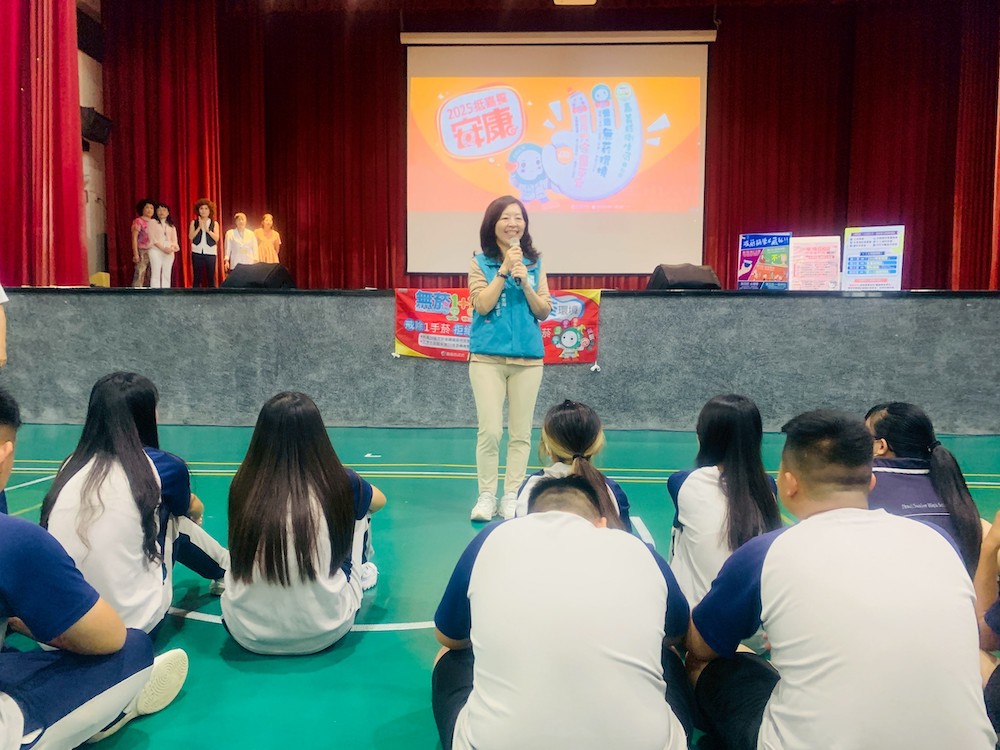 嘉義縣衛生局以創意話劇前進校園　推動無菸環境與大家醫計畫