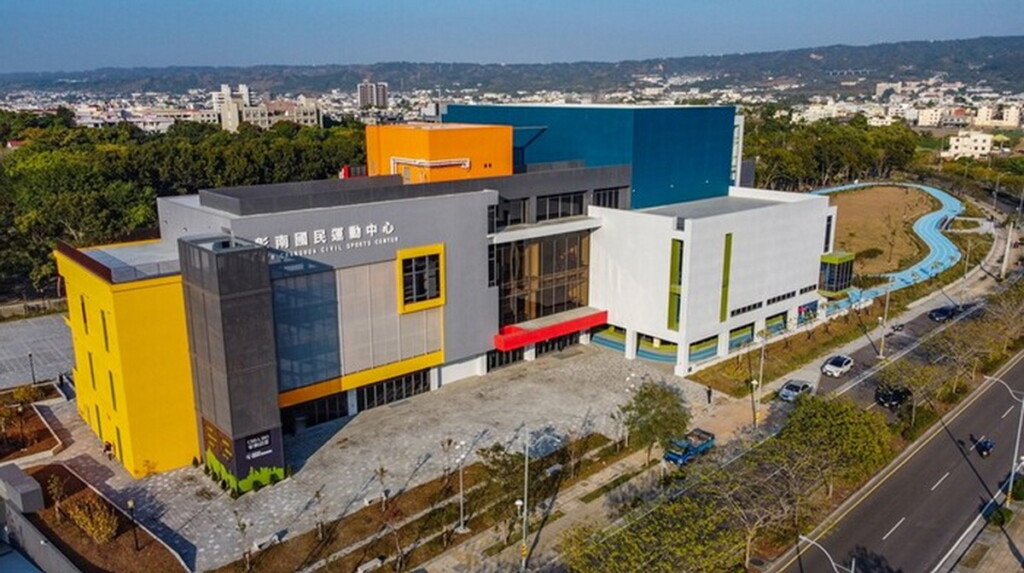 彰南國民運動中心營運交接　頡承公司接手運營
