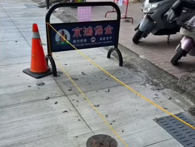 磁磚雨砸落險傷人！高雄35年老大樓住戶遭控管委會消極