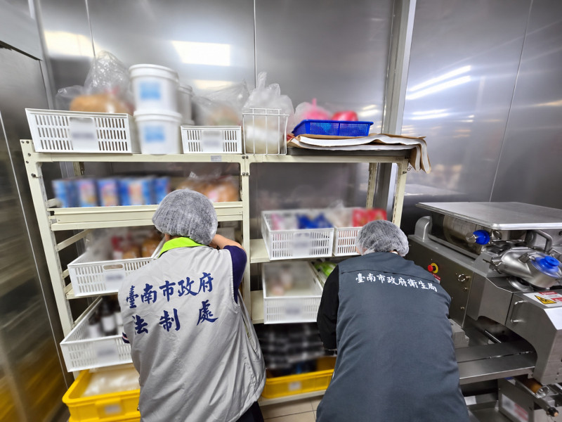 中秋月餅烤肉小心踩雷！南市抽驗64件　紅甜椒、奶茶驗出問題