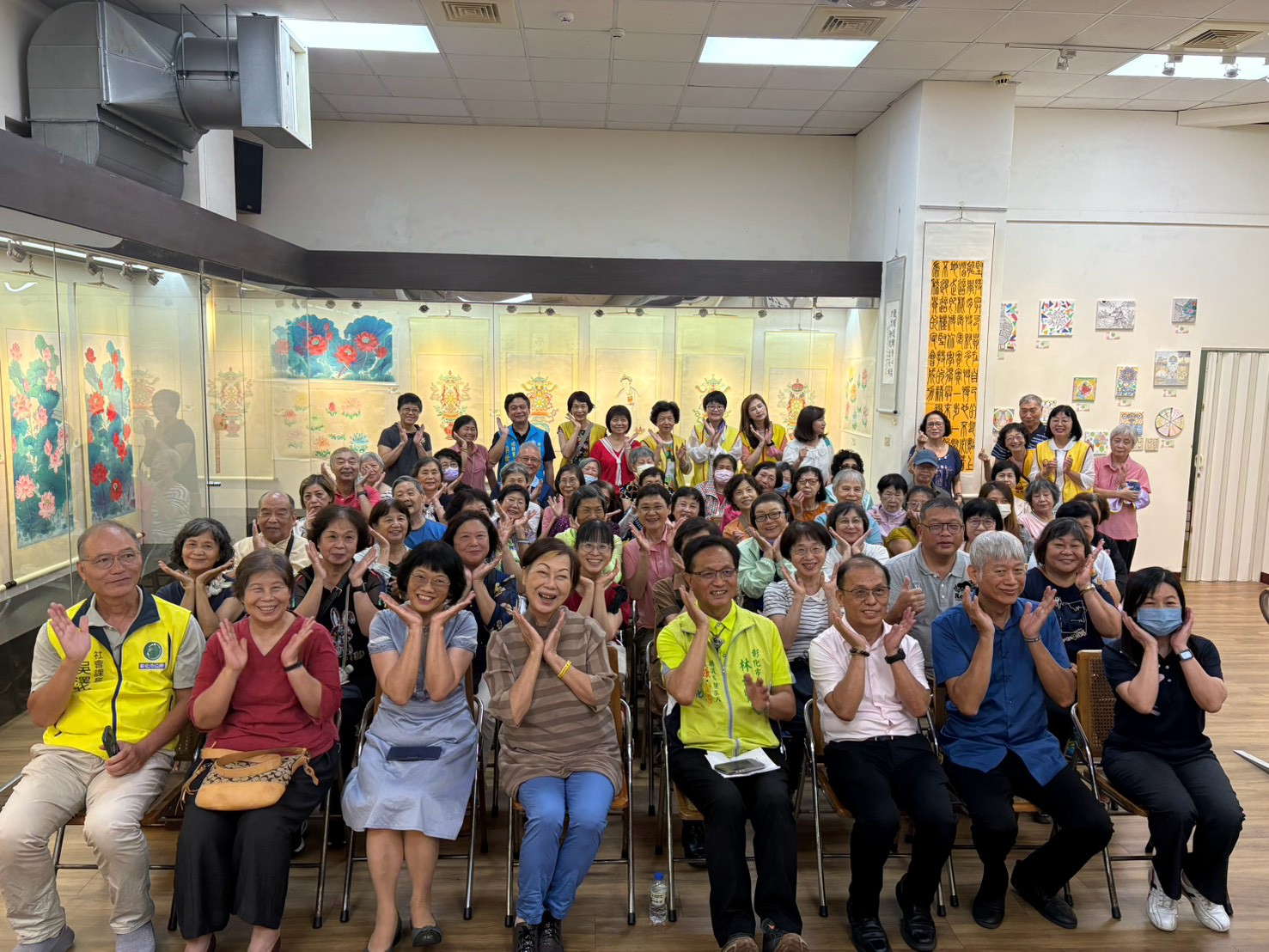 一筆一畫遇見自己　福智真善美聯展市圖展出