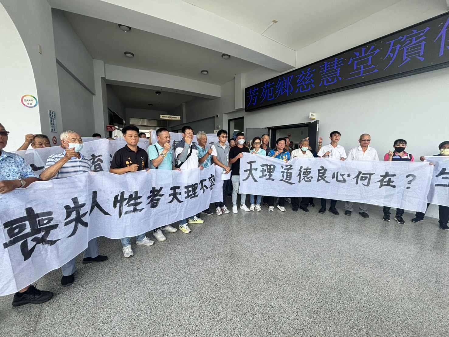 太痛心！護理師斑馬線遭賓士撞死　家屬怒求判死
