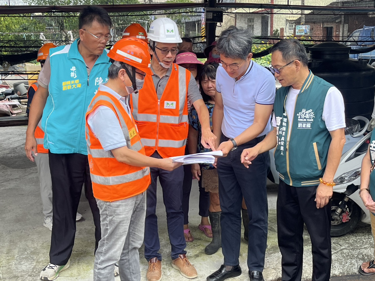 國1石龜溪橋排水溝恐遭拆！劉建國會勘拍板保留