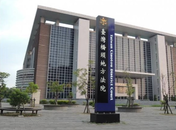 高雄病犬遭獨留公寓活活餓死！啃家具求生　女飼主判拘役40日罰20萬