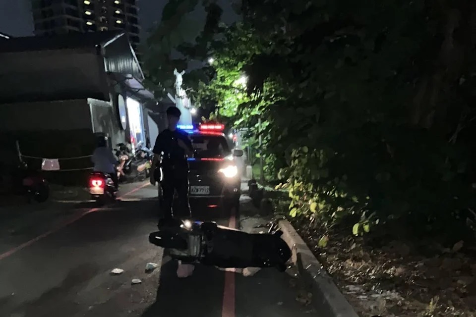 高醫名醫趕回醫院救病患！騎車突撞竄出小貓摔車　搶救仍不治