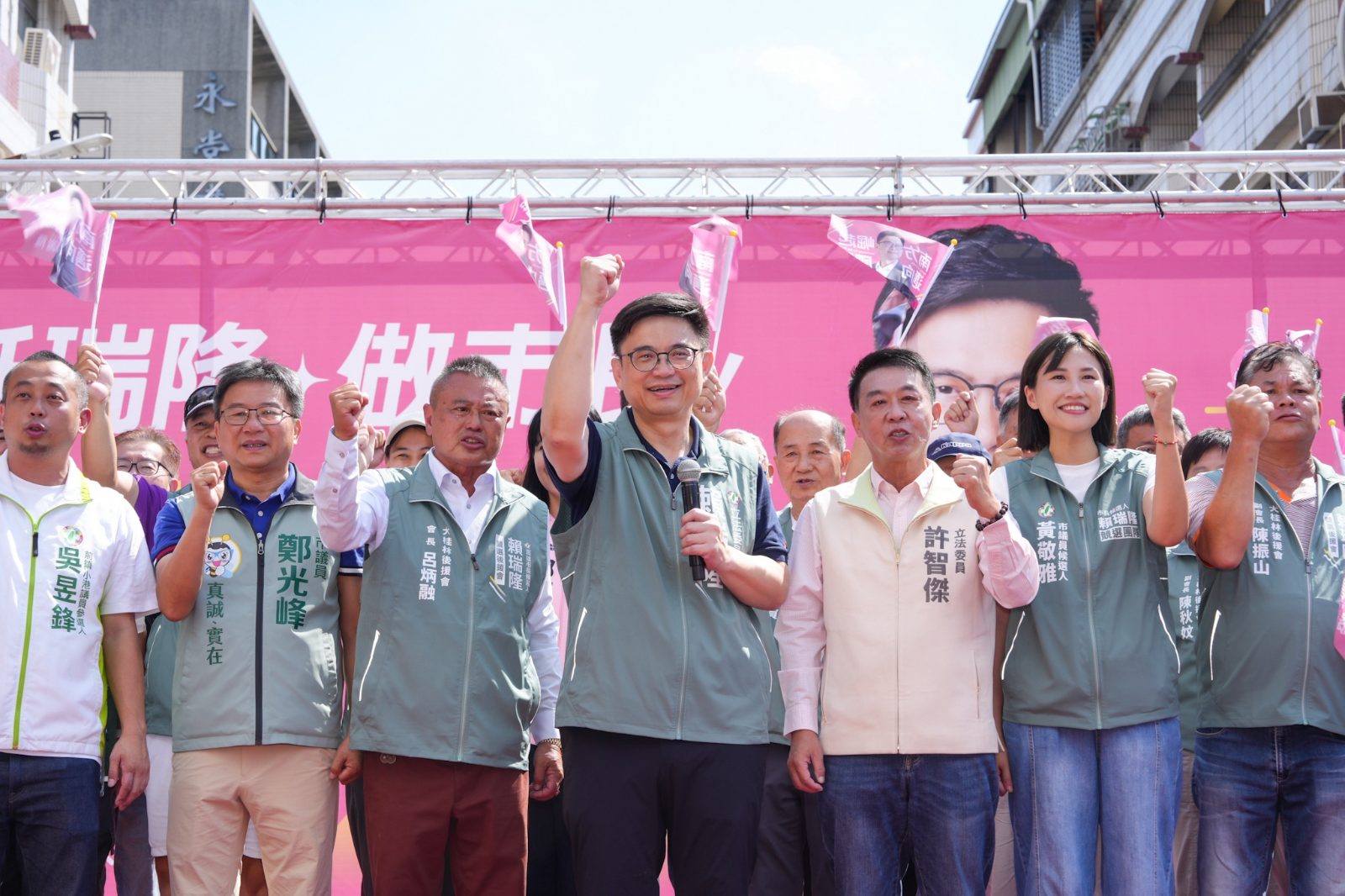 賴瑞隆回到起家厝成立大桂林後援會　喊話初心不變謙卑打拚扛起高雄未來