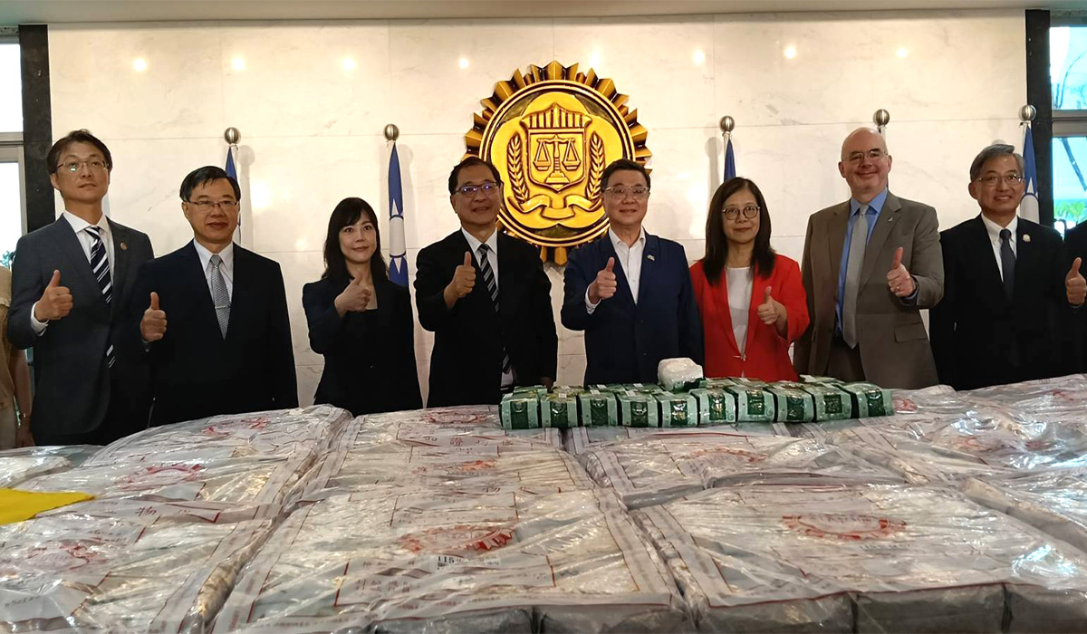 台美聯手破獲45億愷他命走私案　卓榮泰南下高雄慰勉專案團隊：絕不讓毒梟有機可乘