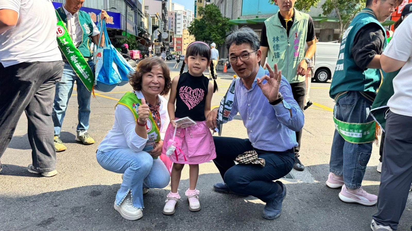 劉建國掃街斗六西市場！力挺百年老市場保存　籲修繕活化兼顧攤商生計
